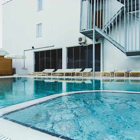 ホテル Belsun ベルディビ